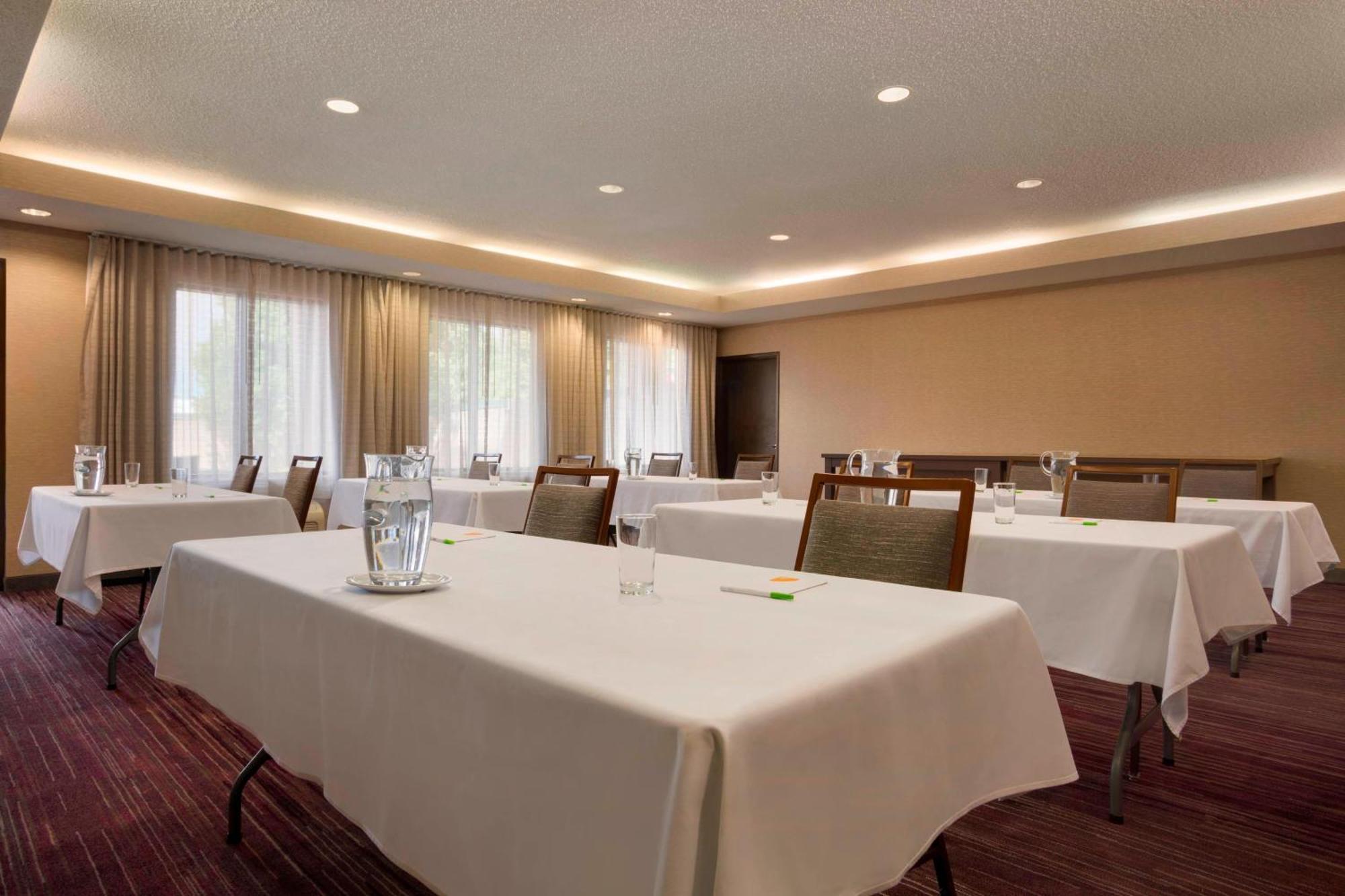 Courtyard By Marriott Champaign Hotel Kültér fotó